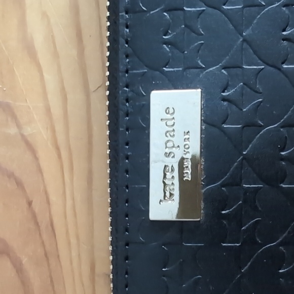 Kate Spade Penn Place Embossed Wallet - Picture 2 of 6